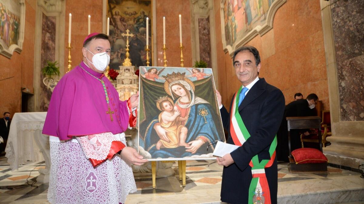 Il vescovo Claudio Maniago insediato a Catanzaro: «Vengo qui con umiltà e gioia» - 