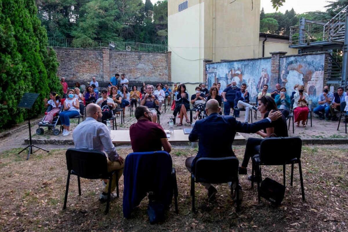 Calabria in Versi, il concorso letterario che racconta la Calabria - 