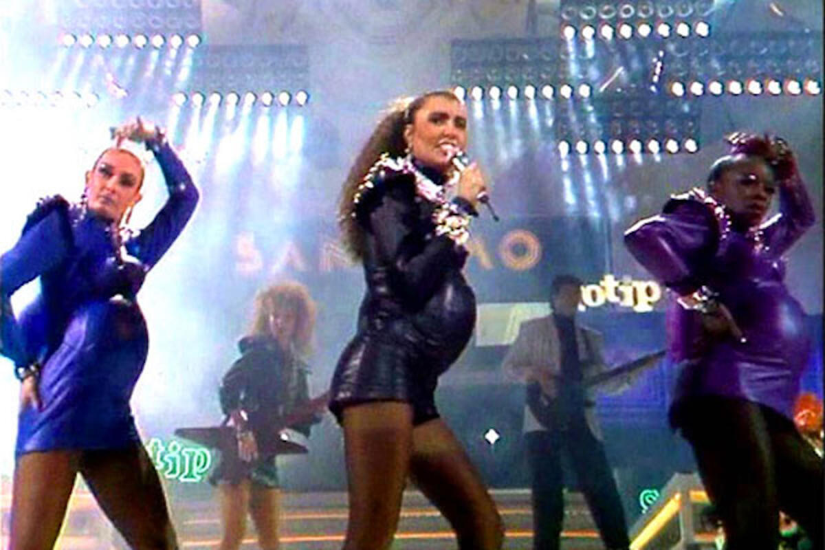 Quando Loredana Bertè presentò a Sanremo la bellezza e la forza delle donne in gravidanza - 