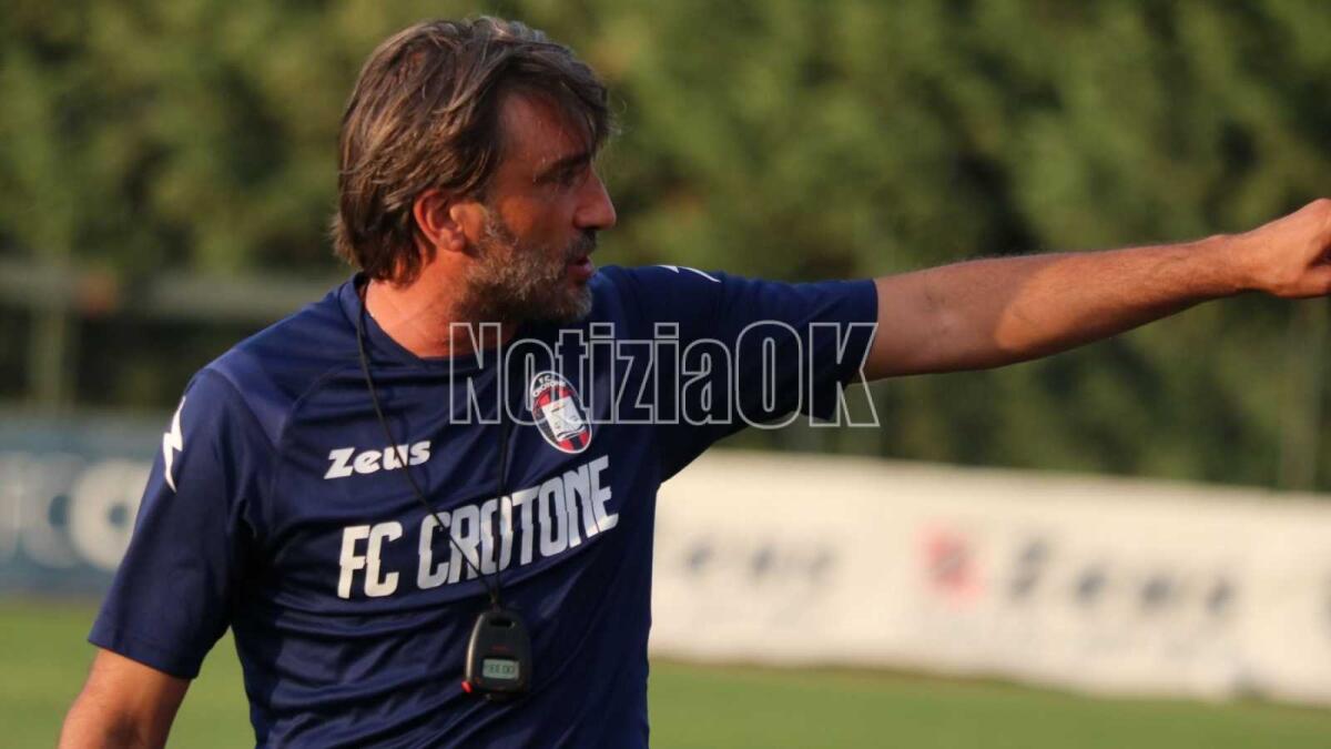 Inizia il mini campionato del Crotone: per l'obiettivo salvezza giocherà chi merita la maglia, lo dice Modesto - 