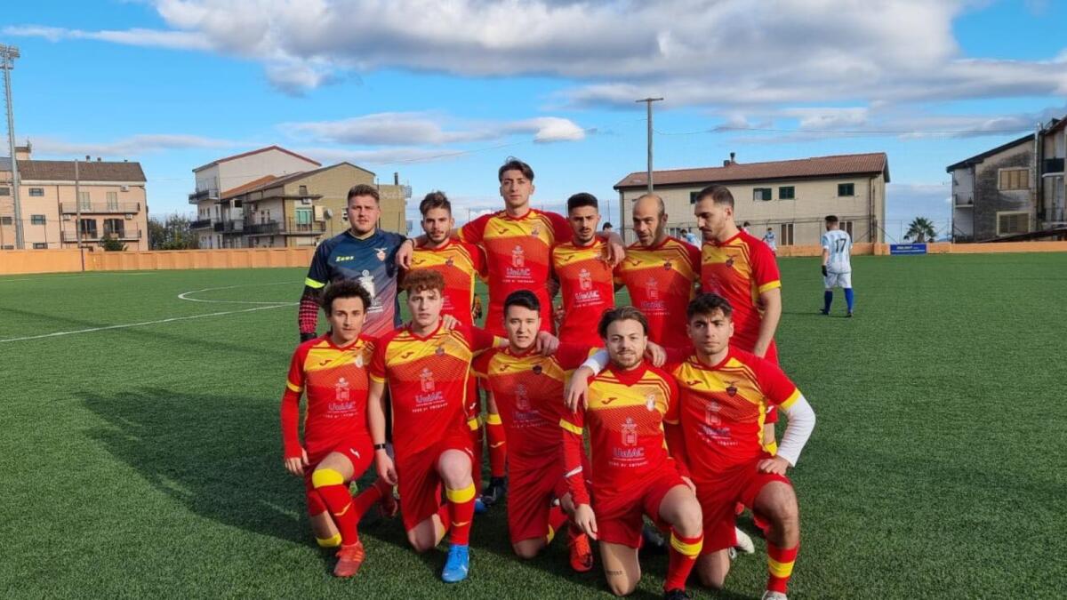 Terza Categoria - Sorride l'FC Cotronei che si rimette in corsa; Casabona domina la classifica - 