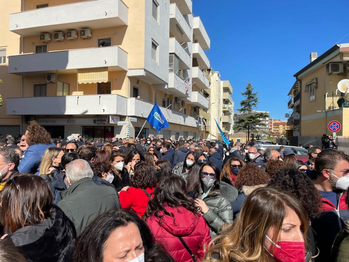 Il centrodestra sulla vertenza Abramo: "Questa battaglia deve distinguersi anche per continuità" -
