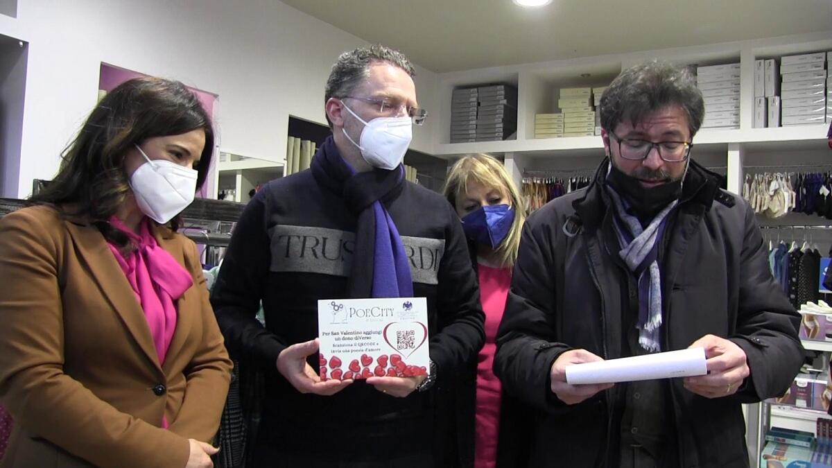Crotone, le poesie prendono vita nel giorno di San Valentino - 