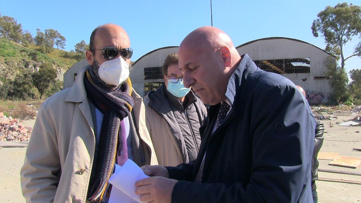 Crotone, bomba d'amianto per gli abitanti: "Sentenza del Consiglio di Stato, rimuovano o denunceremo" - 