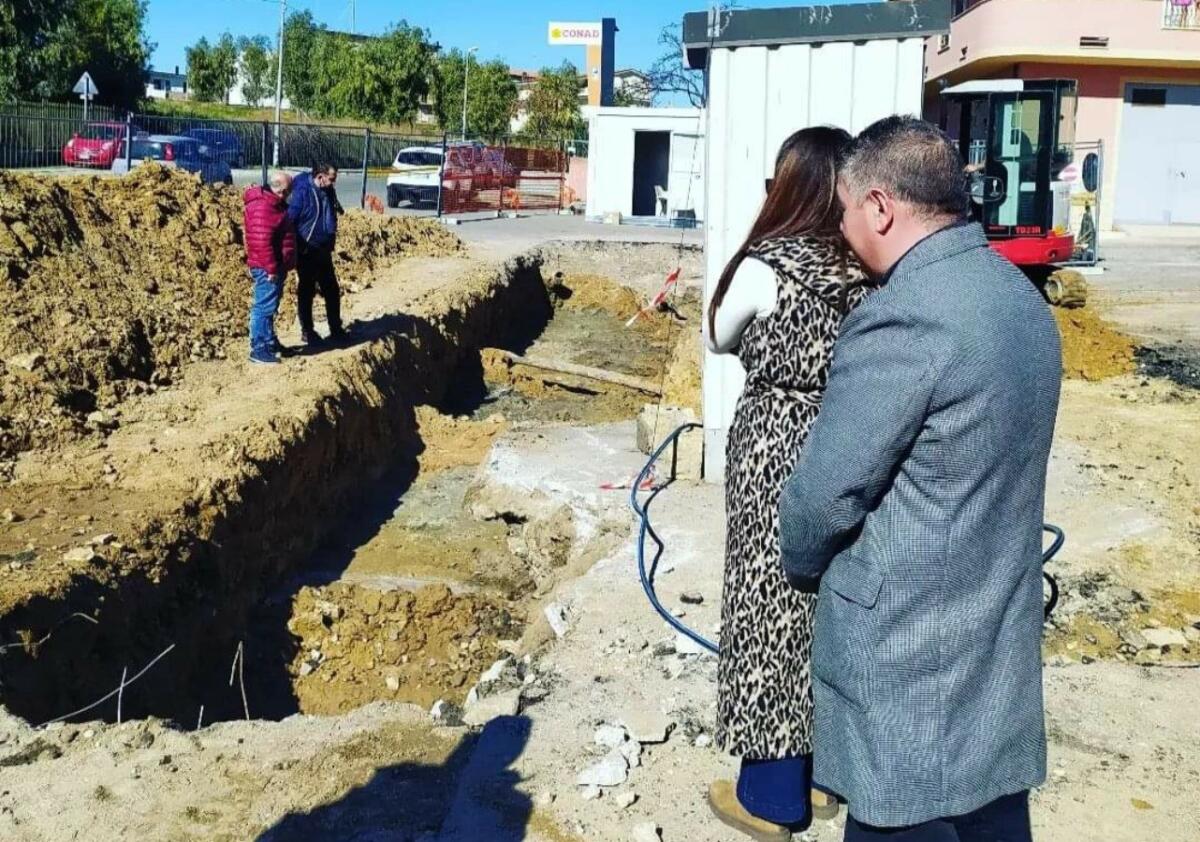 Isola di Capo Rizzuto, lavori in corso alla rete idrica di via Ilice - 