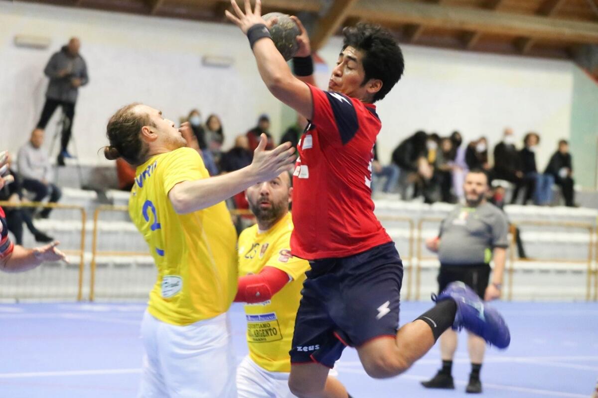 Pallamano Crotone: appuntamento con un insidioso avversario al PalaKrò - 