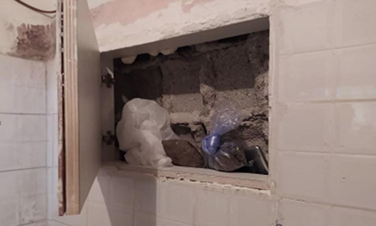 Crotone, in casa con droga nascosta in un incavo: arrestato - 