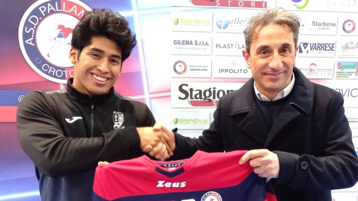 Pallamano Crotone, una nuova freccia per la squadra di Cusato - 