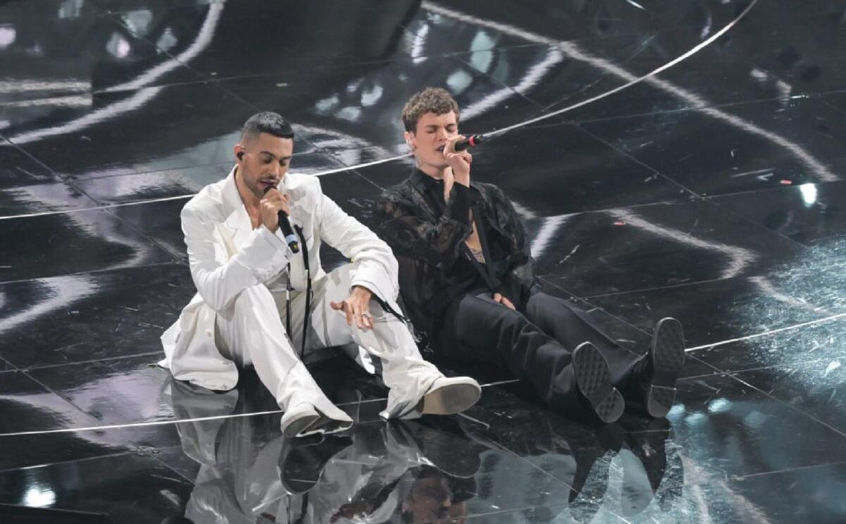 Sanremo col botto, Mahmood & Blanco guidano la classifica - 