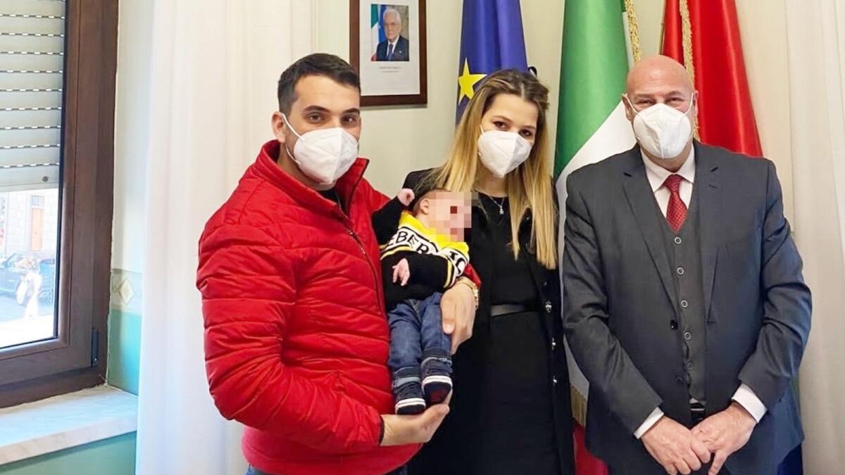 Salvatore Junior, primo fiocco azzurro del 2022, è la speranza della Calabria - 