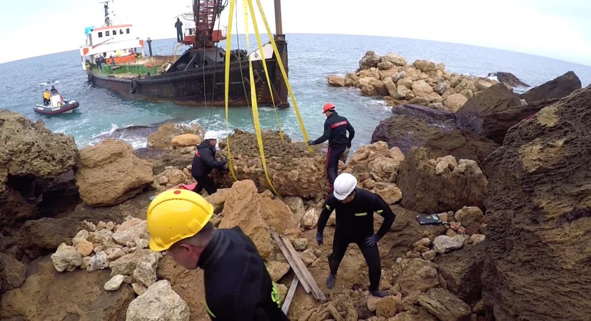 Crotone, la Regione individua soluzioni per il promontorio di Capo Colonna - 