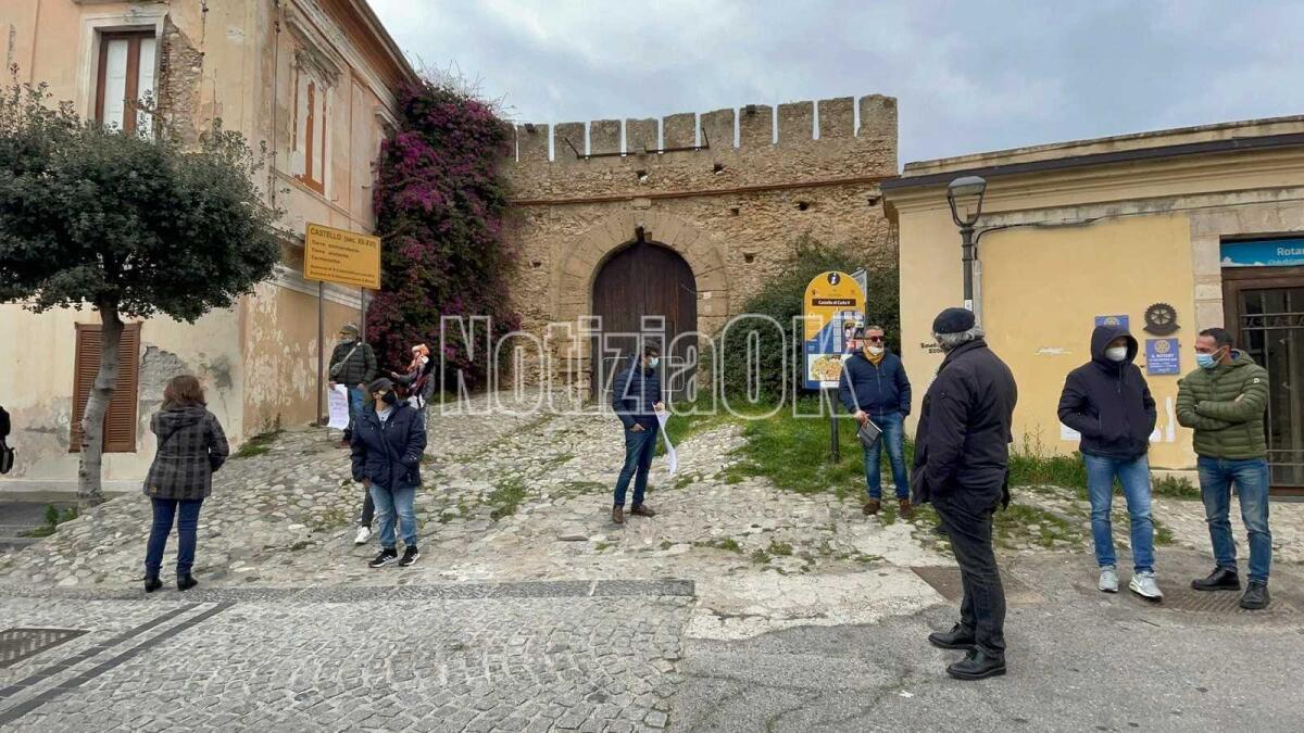 Crotone, Castello Carlo V: "Adesso una mobilitazione molto più forte" - 