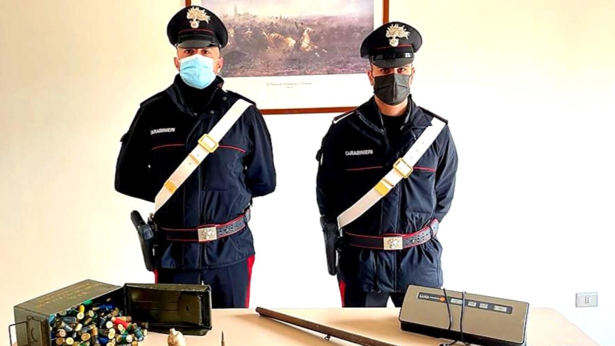 Detiene droga, armi e reperti archeologici. Arrestato un 66enne - 