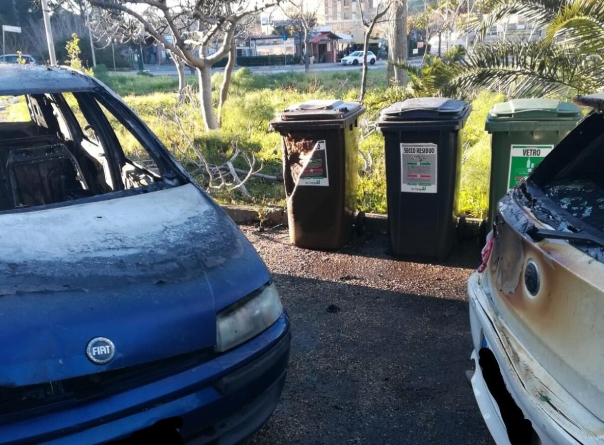 Crotone, furti e danneggiamenti dei carrellati per la raccolta differenziata - 