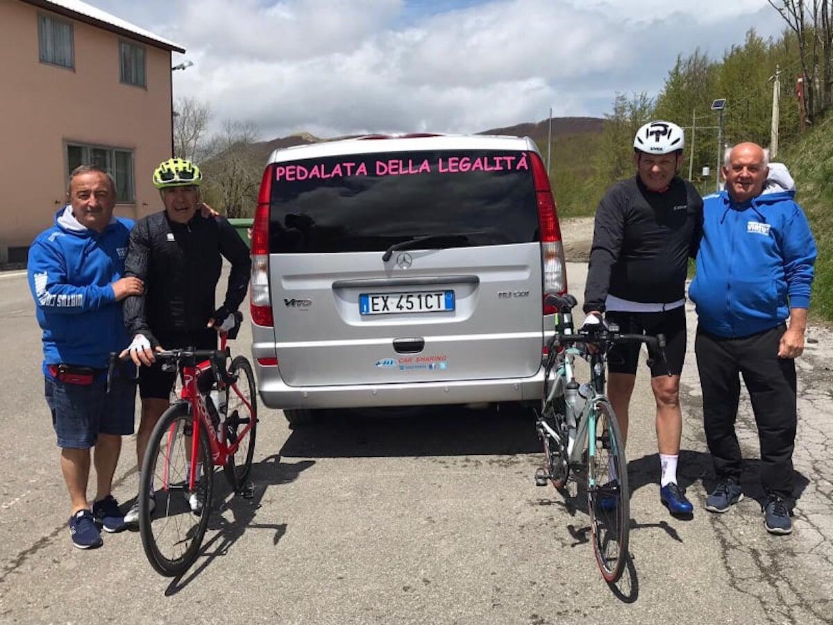 Da Casalgrande a Cutro, una pedalata per la legalità - 