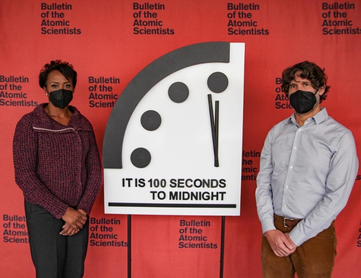 (Video) L'orologio dell'Apocalisse: il mondo a 100 secondi dalla sua fine - 
