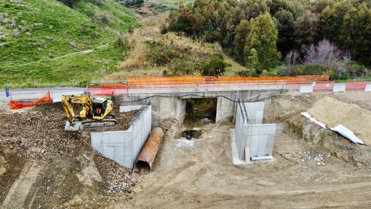 Scandale, lavori in corso al Pontino Collarica - 