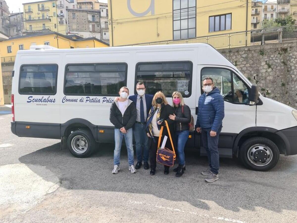 Petilia Policastro, un mezzo comunale in soccorso dei profughi ucraini - 
