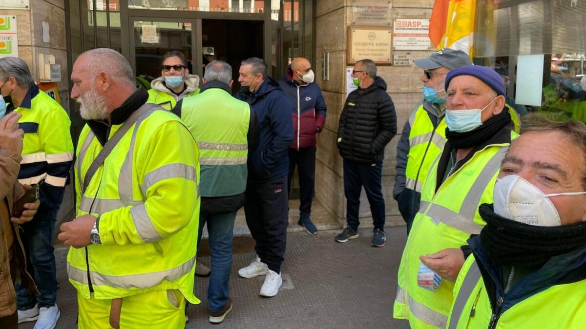 Akrea, scrivono otto consiglieri comunali: "Pensare a trasformazione radicale della società" - 
