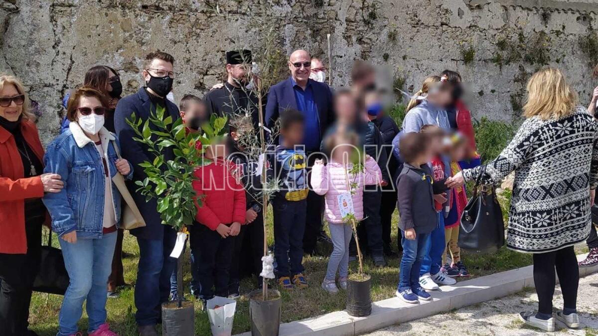 Orto Botanico, un albero d'ulivo per la pace: "I bimbi ucraini ci chiedono il perchè di questa guerra" - 