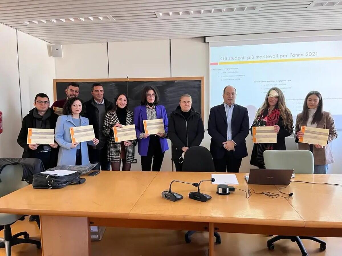 Unical, il Dipartimento di Ingegneria Civile premia i migliori studenti del 2021 - 