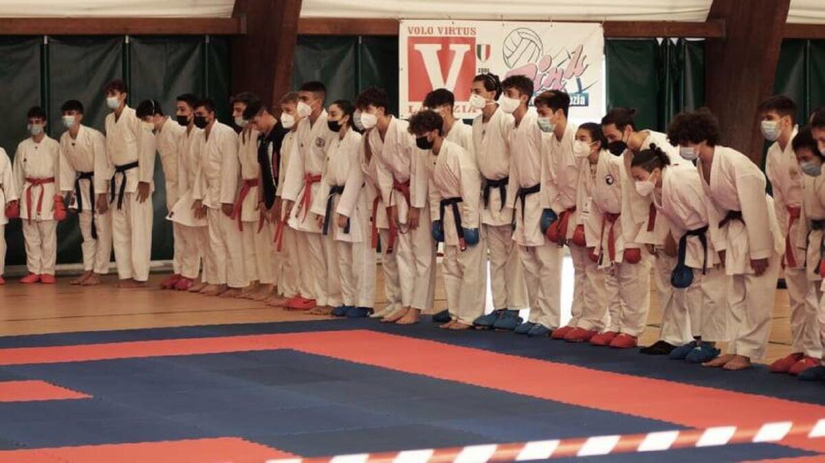 L’Accademia Karate Crotone inizia le competizioni con i Cadetti - 