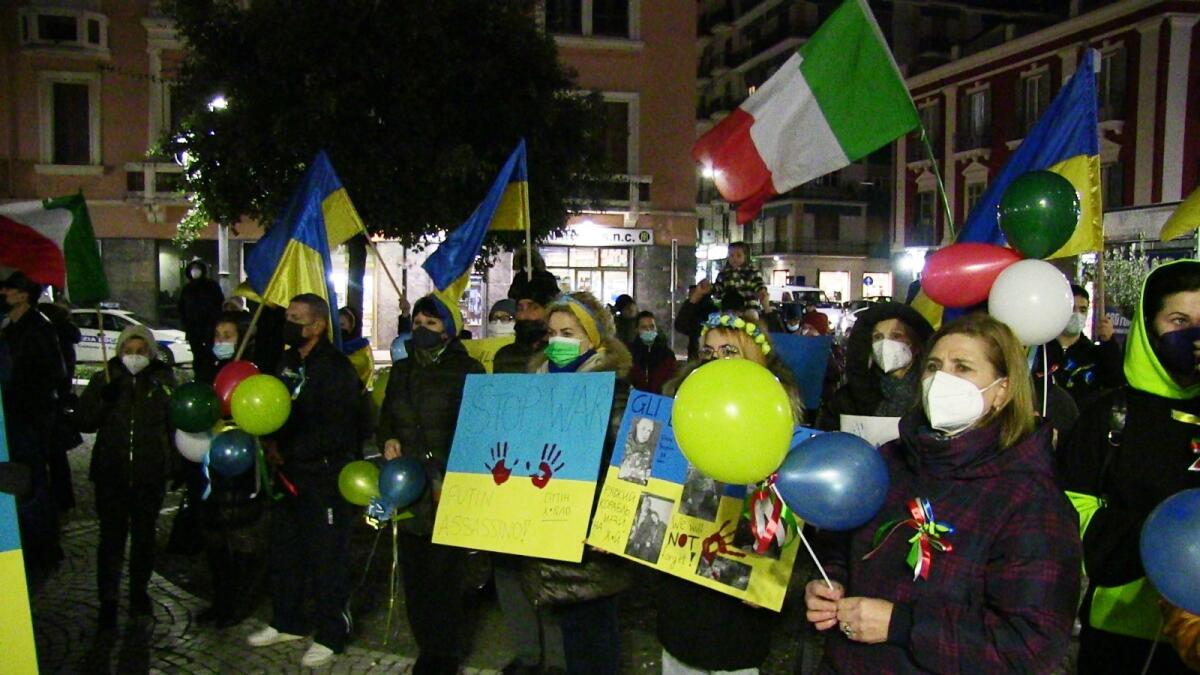 Crotone, il valore della pace passa attraverso le creazioni e i disegni degli alunni - 
