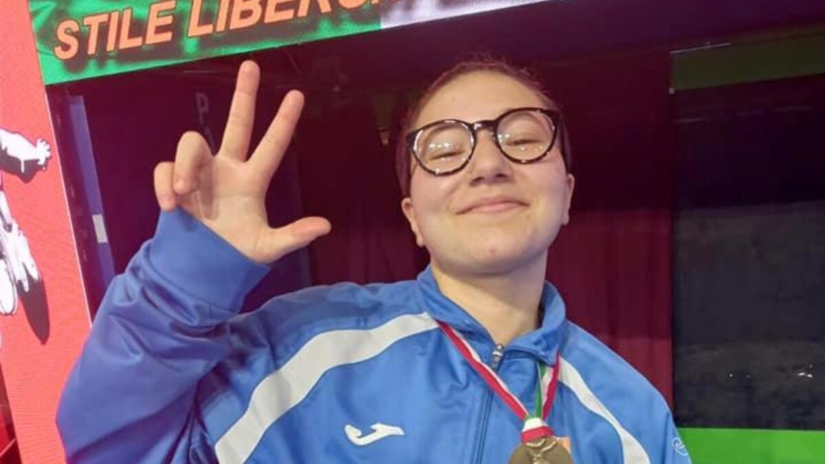 Bronzo nella lotta olimpica per Desirè Lumare dell'Accademia Karate Crotone - 