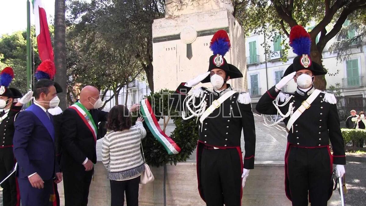 Crotone, davanti il monumento dei Caduti le celebrazioni del 25 Aprile - 