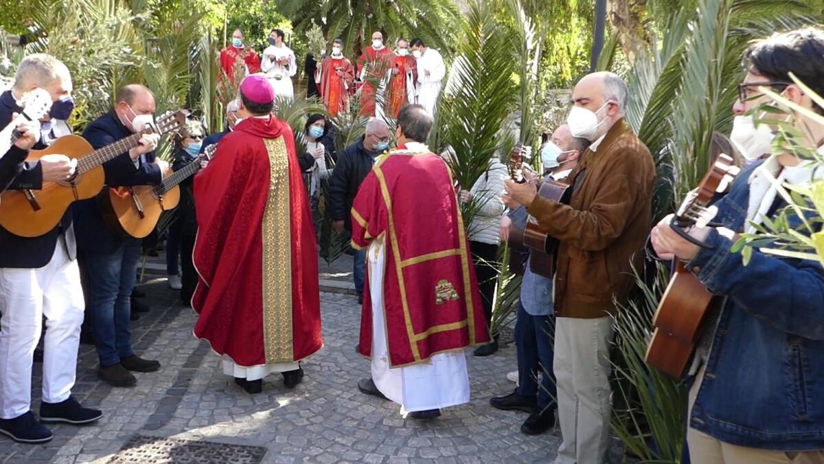 Crotone vive la domenica delle Palme in attesa del mese mariano - 