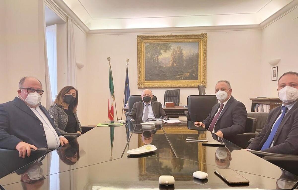 La Camera di Commercio di Crotone incontra il Mise: "Poste basi per imprese del territorio" - 