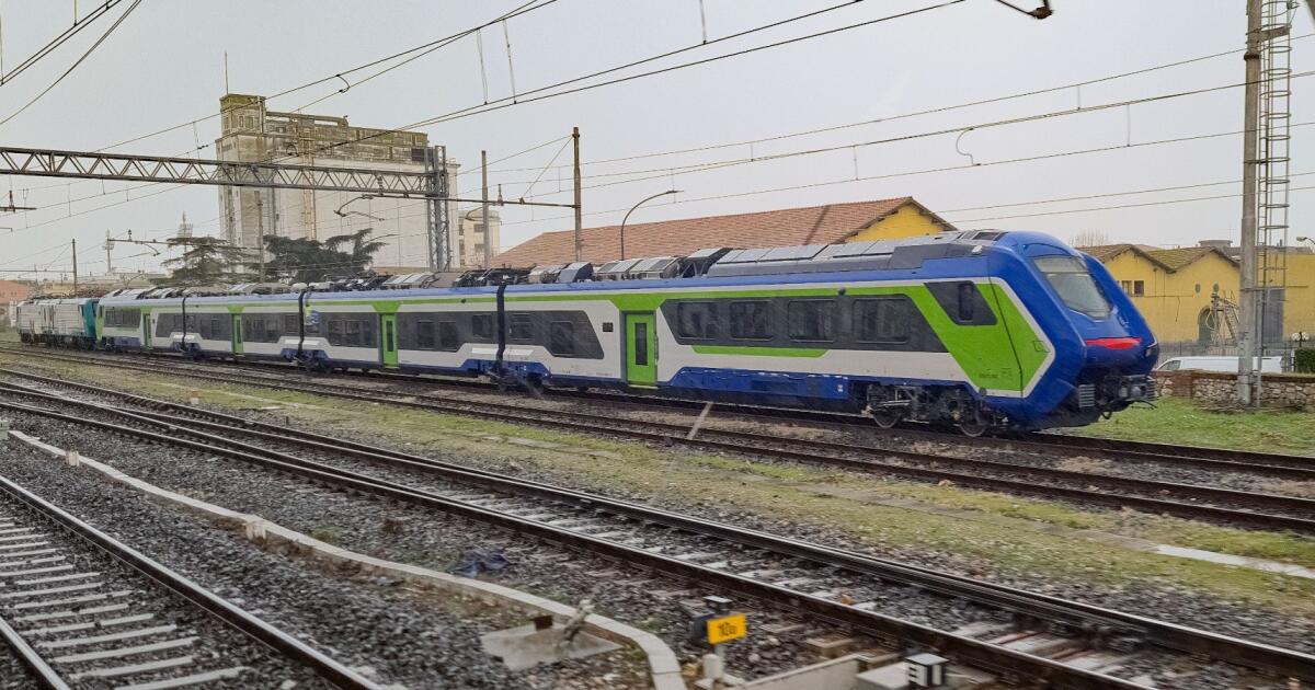 Arriva in Calabria il "Blues": primo treno ibrido di Trenitalia - 