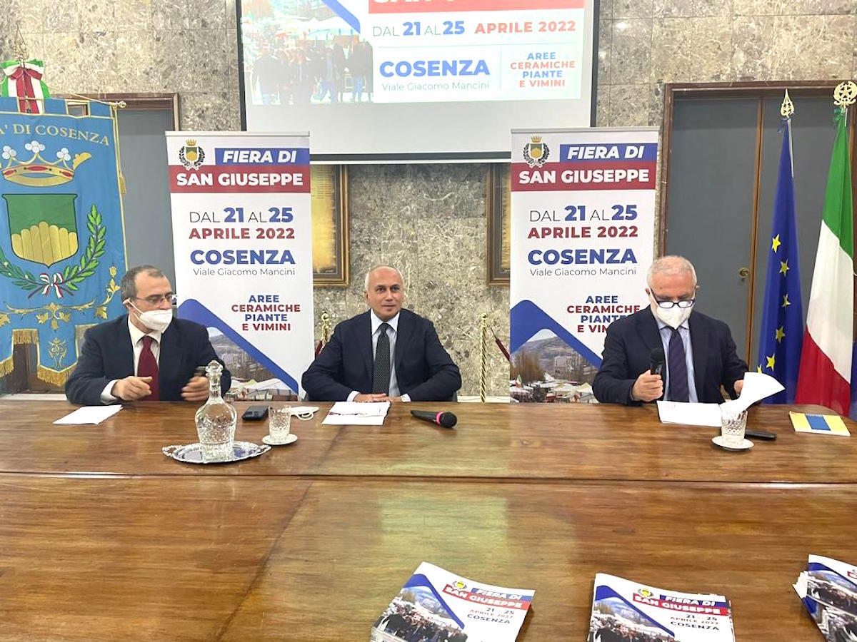 Cosenza, tutto pronto per la Fiera di San Giuseppe 2022. Il sindaco: "Un messaggio di pace" - 
