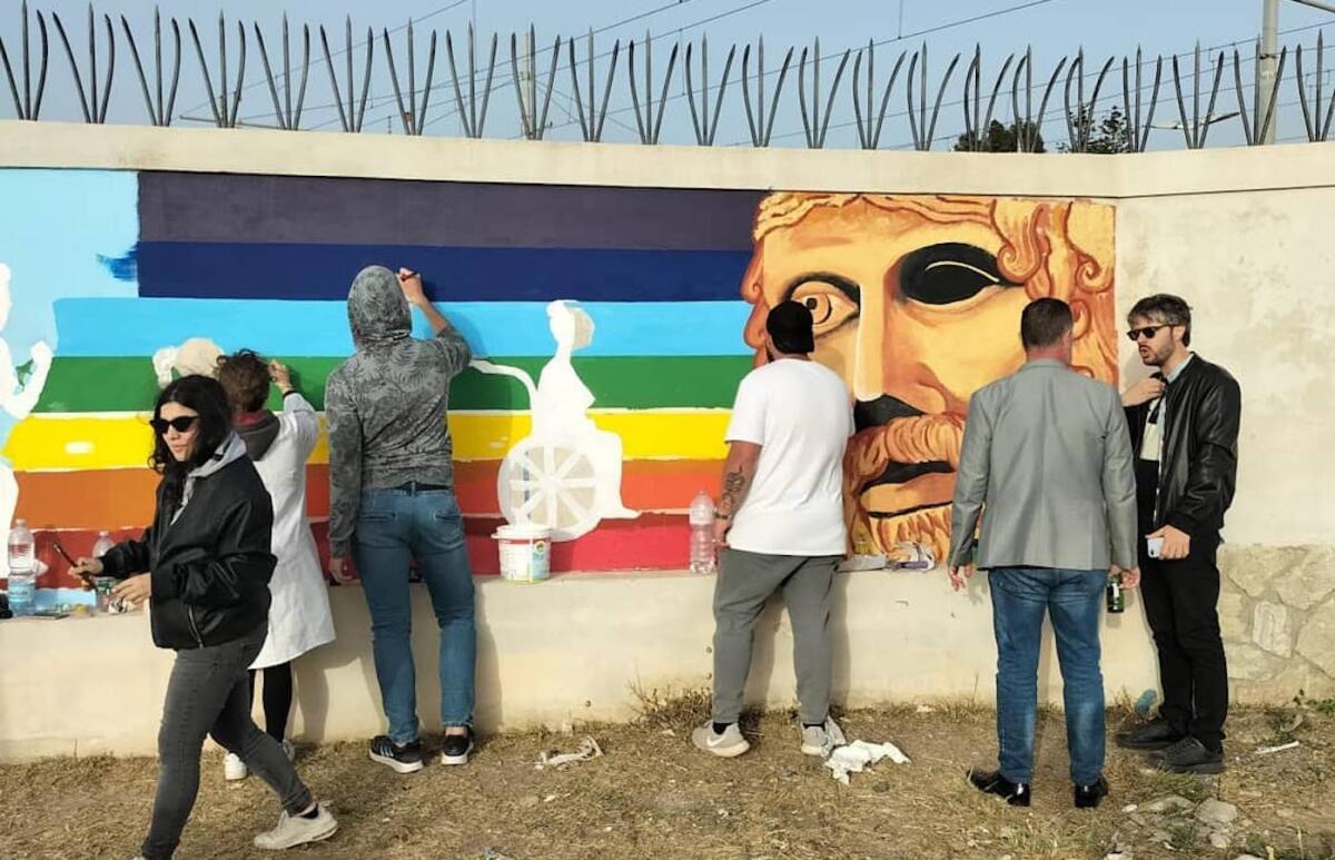 Un Murales a Reggio Calabria per il 50 anniversario del ritrovamento dei Bronzi di Riace - 