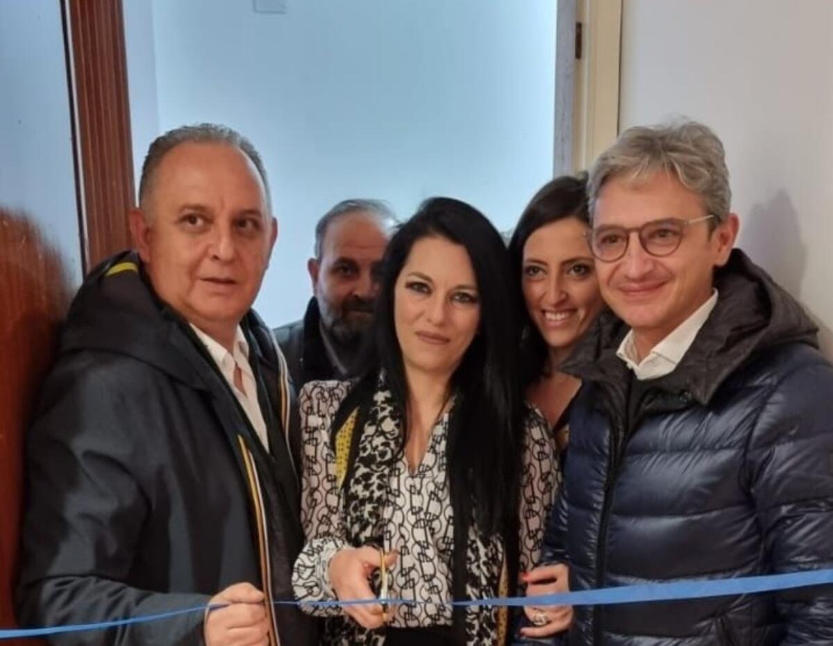 Crotone, inaugurata la nuova sede provinciale di Forza Italia - 