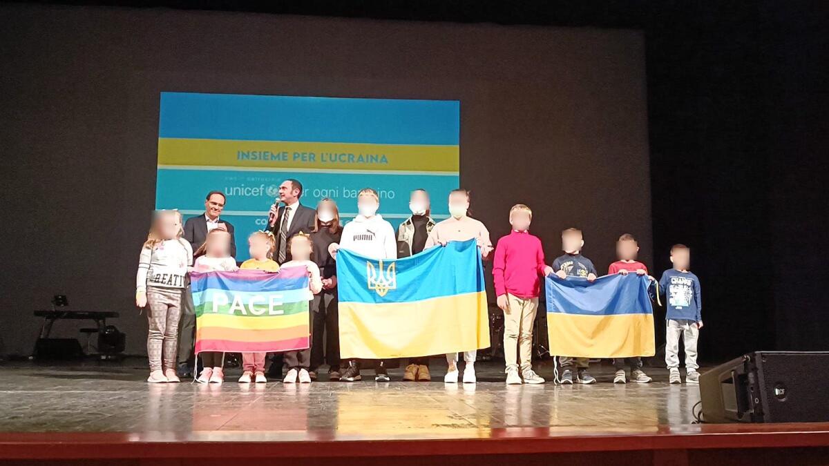 Spettacolo di beneficenza Unicef Calabria per i bambini e le bambine ucraini, raccolti 13.605 euro - 