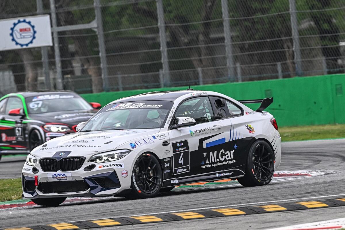 Successo all'esordio del BMW M2 CS Racing Cup Italy per il calabrese Molinaro - 