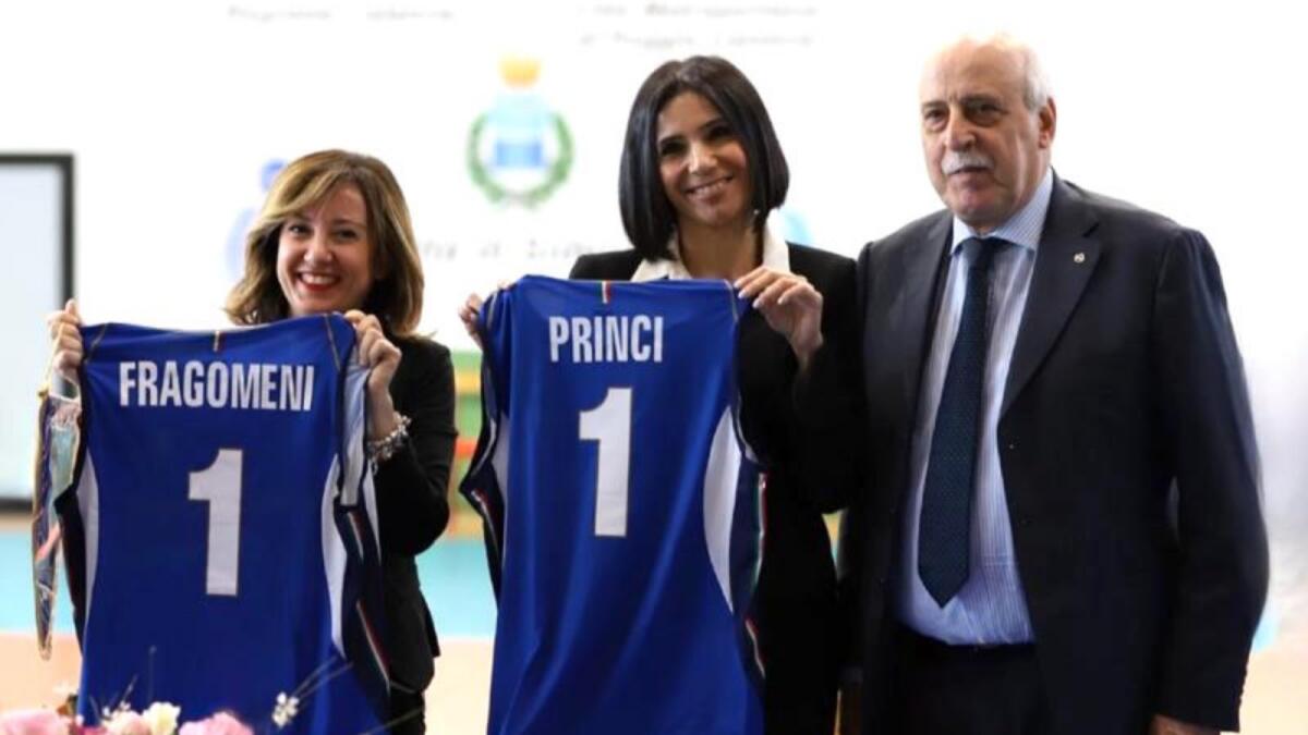 A Siderno le qualificazioni europee del Volley femminile, Princi: "Lustro per tutta la Calabria" - Da sinistra: Maria Teresa Fragomeni sindaco di Siderno - Giusi Princi Vicepresidente Regione - Maurizio Condipodero   Presidente Coni Calabria