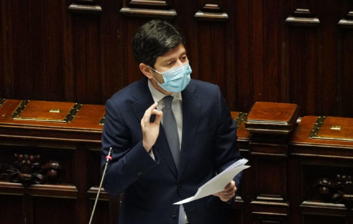 Speranza: “Mascherine? Vedremo se toglierle dopo Pasqua. Quarta dose subito per i più fragili” - ROBERTO SPERANZA MINISTRO DELLA SALUTE
