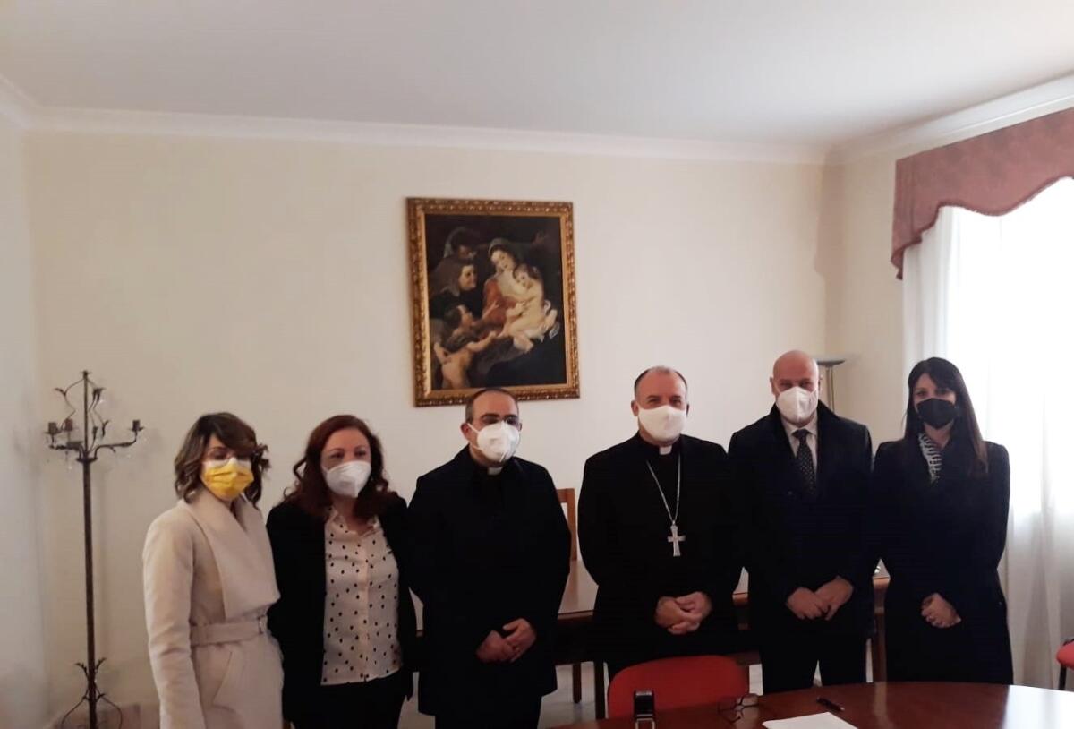 Crotone, una "Stanza protetta" in diocesi per gli incontri osservati genitori-figli - 