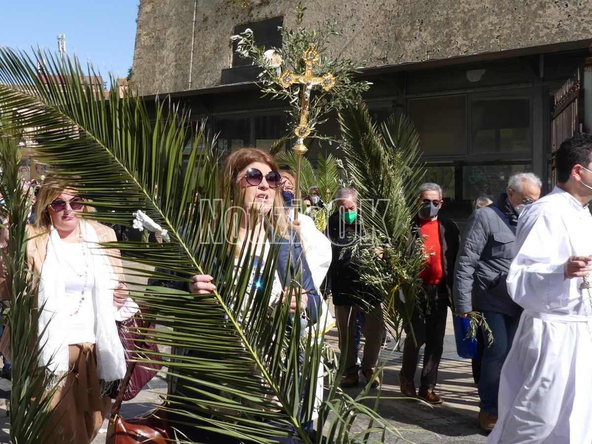 È la Domenica delle Palme, si prega per la pace - 