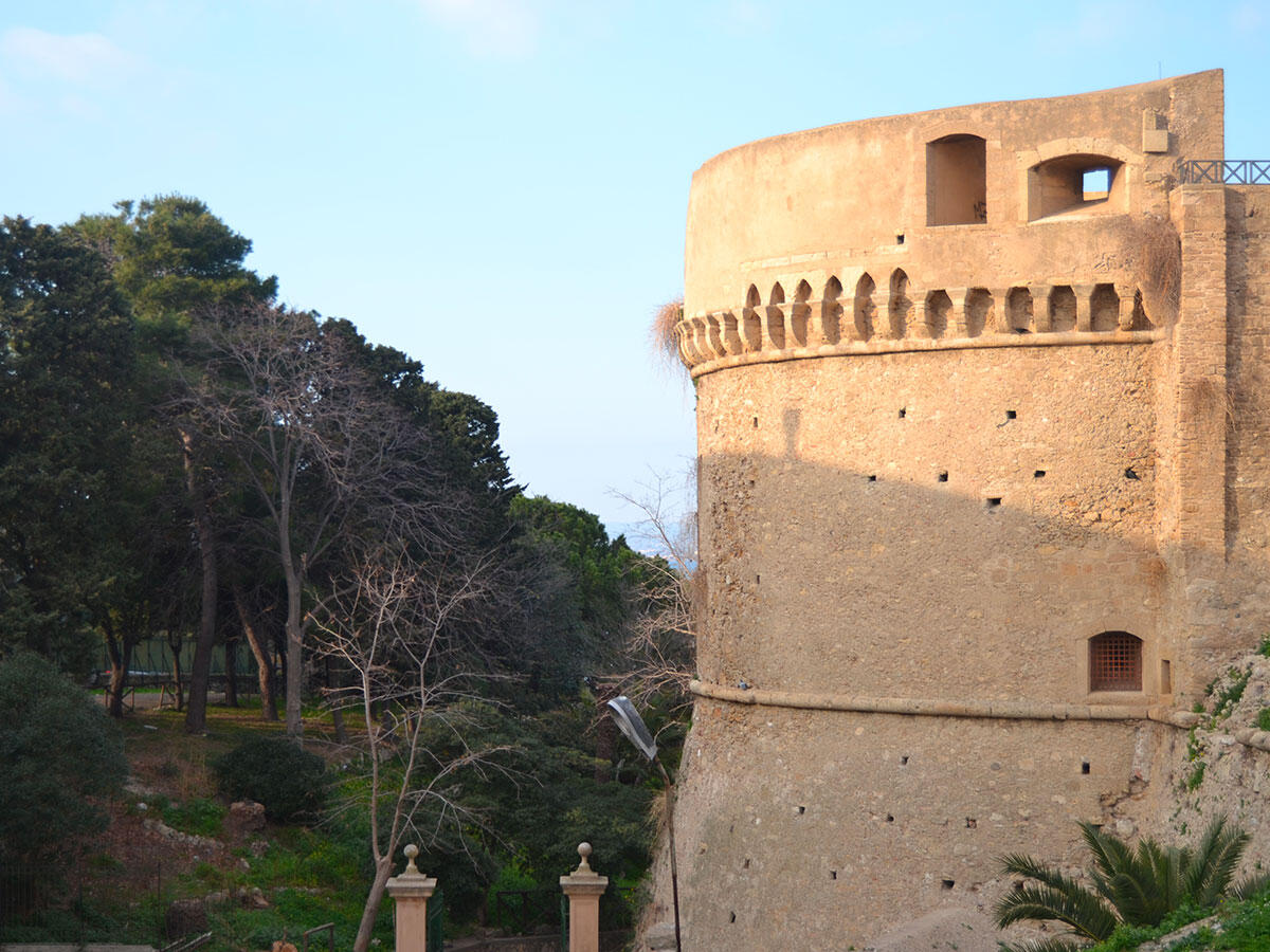 Castello Carlo V, il PD di Crotone: "Quanto tempo passerà per avviare la bonifica"? - 