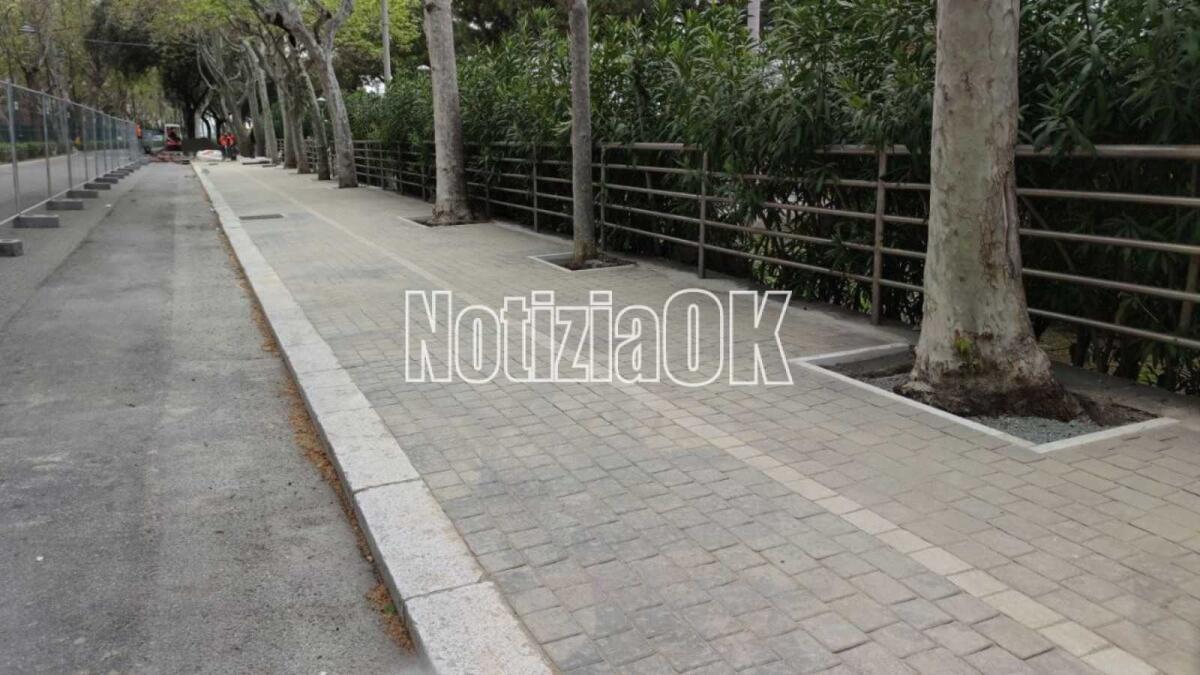 Crotone, pista ciclo-pedonale: lavori in corso lungo viale Regina Margherita - 