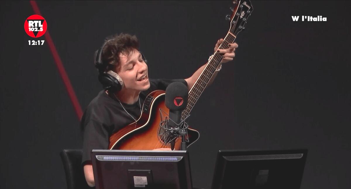 Luigi Strangis a Radio RTL 102.5: "Il mio nuovo Ep racconta la mia personalità libera" - 