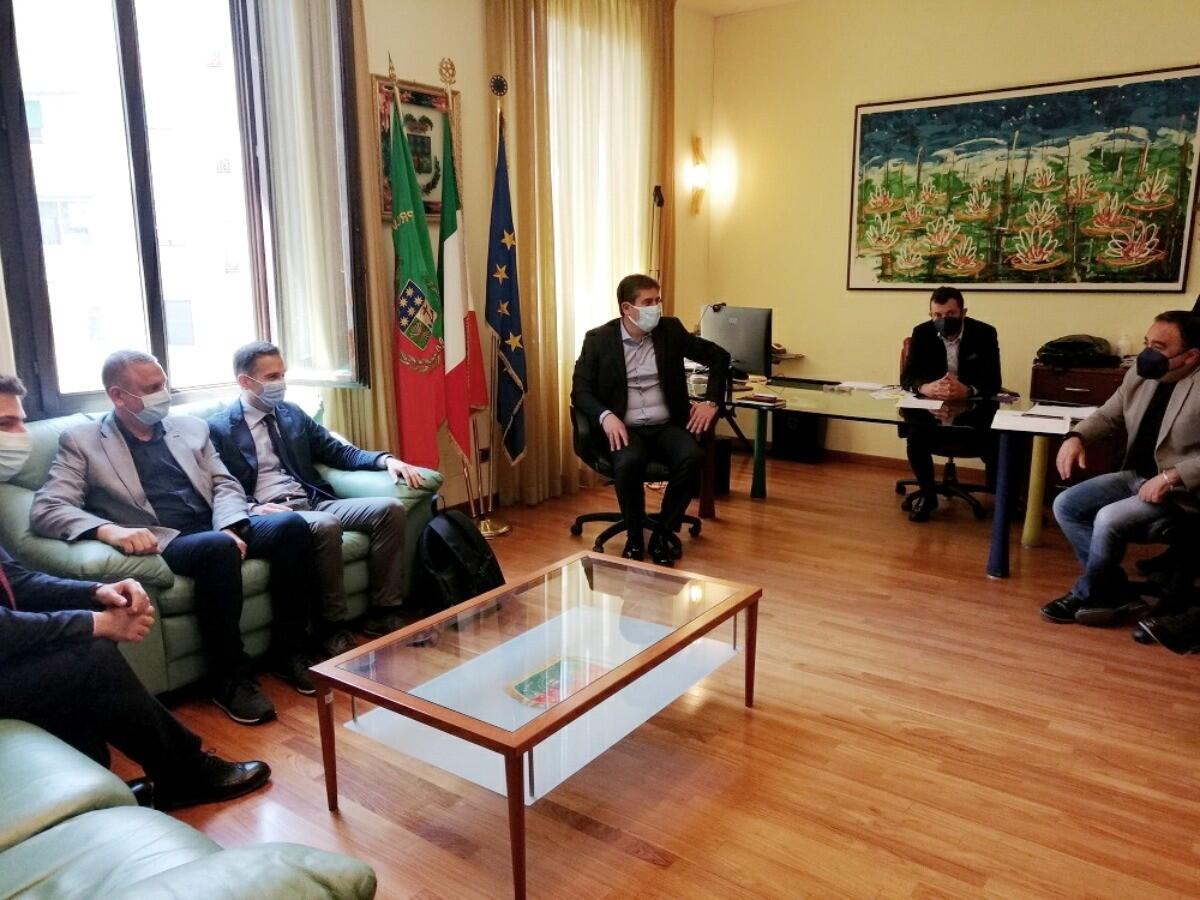 Bonifica; la Provincia di Crotone incontra Eni Rewind - 