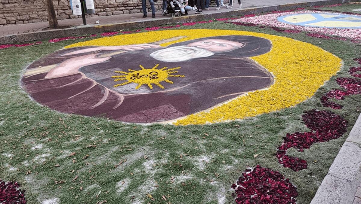 Petilia Policastro, infiorata in onore di San Francesco di Paola -