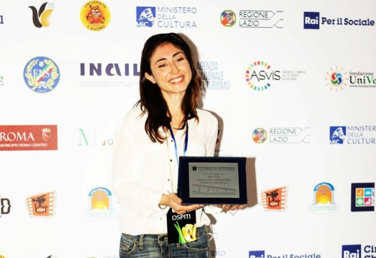 La crotonese Lorenzano è la "Miglior Attrice" del Festival "Tulipani di Seta Nera" - 