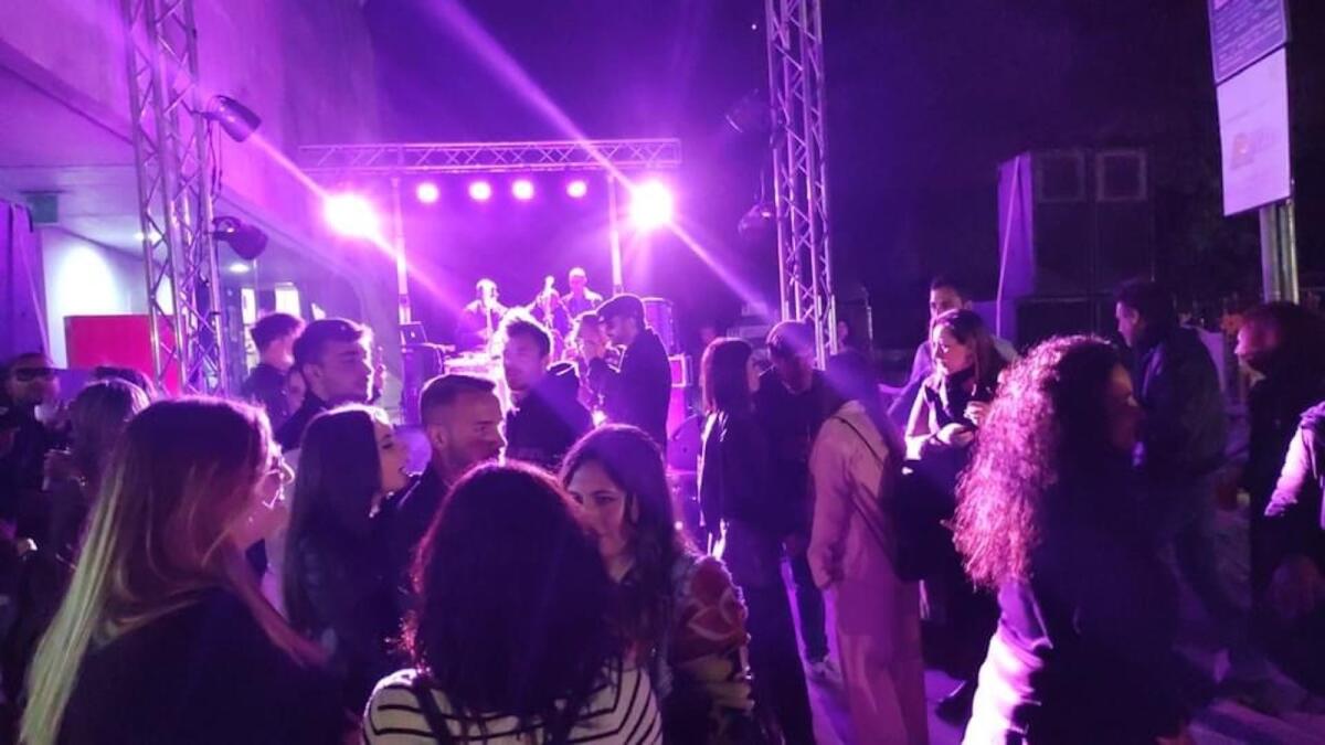 Migliaia di persone a Parco Pitagora per un Primo Maggio con la partecipazione creativa - 