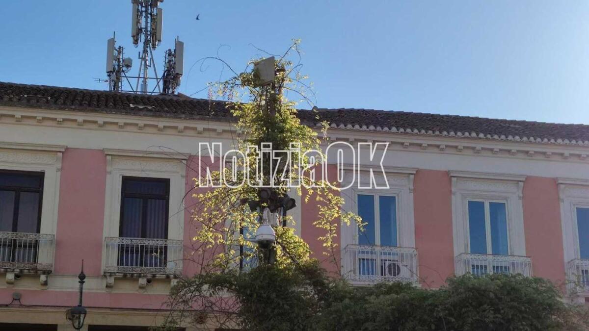 Crotone, telecamere in incognito in Piazza Pitagora - 