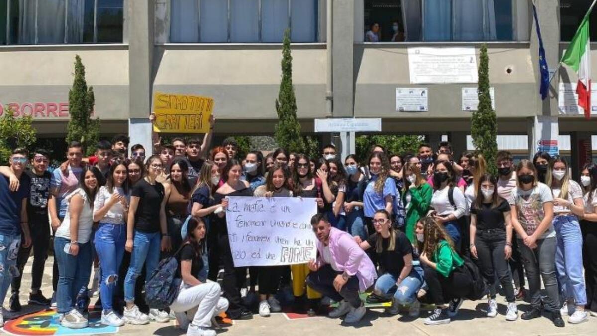 Quattromila studenti di Crotone solidali con il Procuratore Gratteri - 